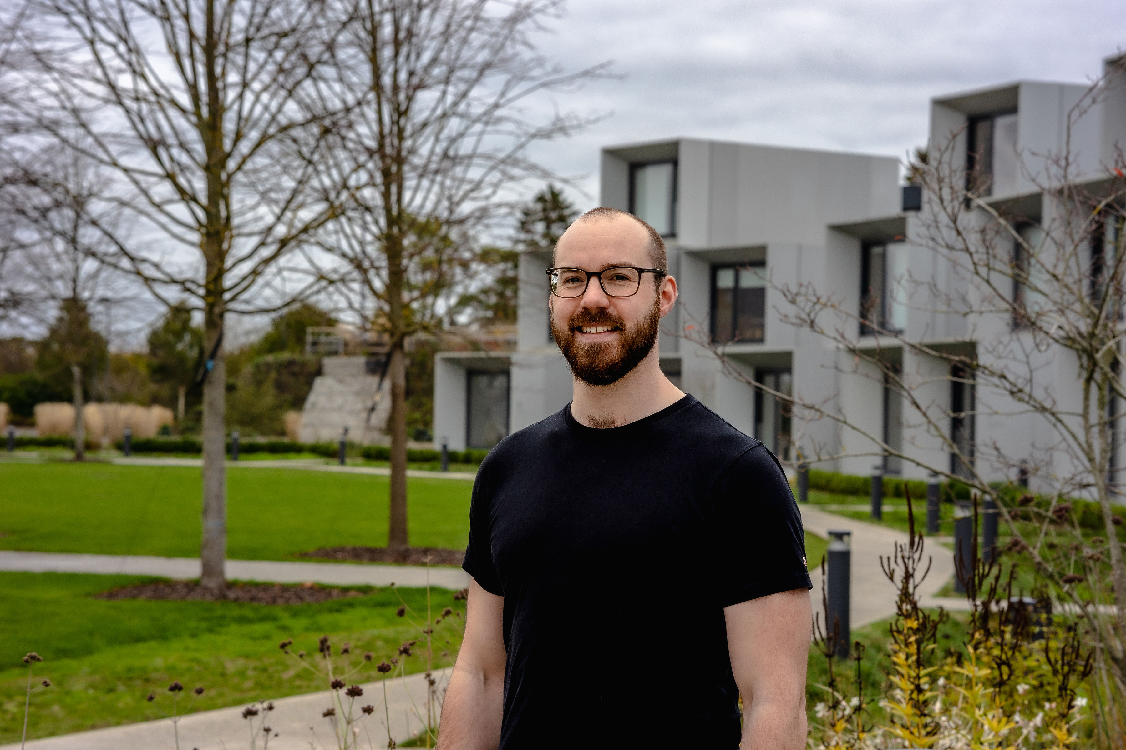 Dr. Stuart Nicholson
